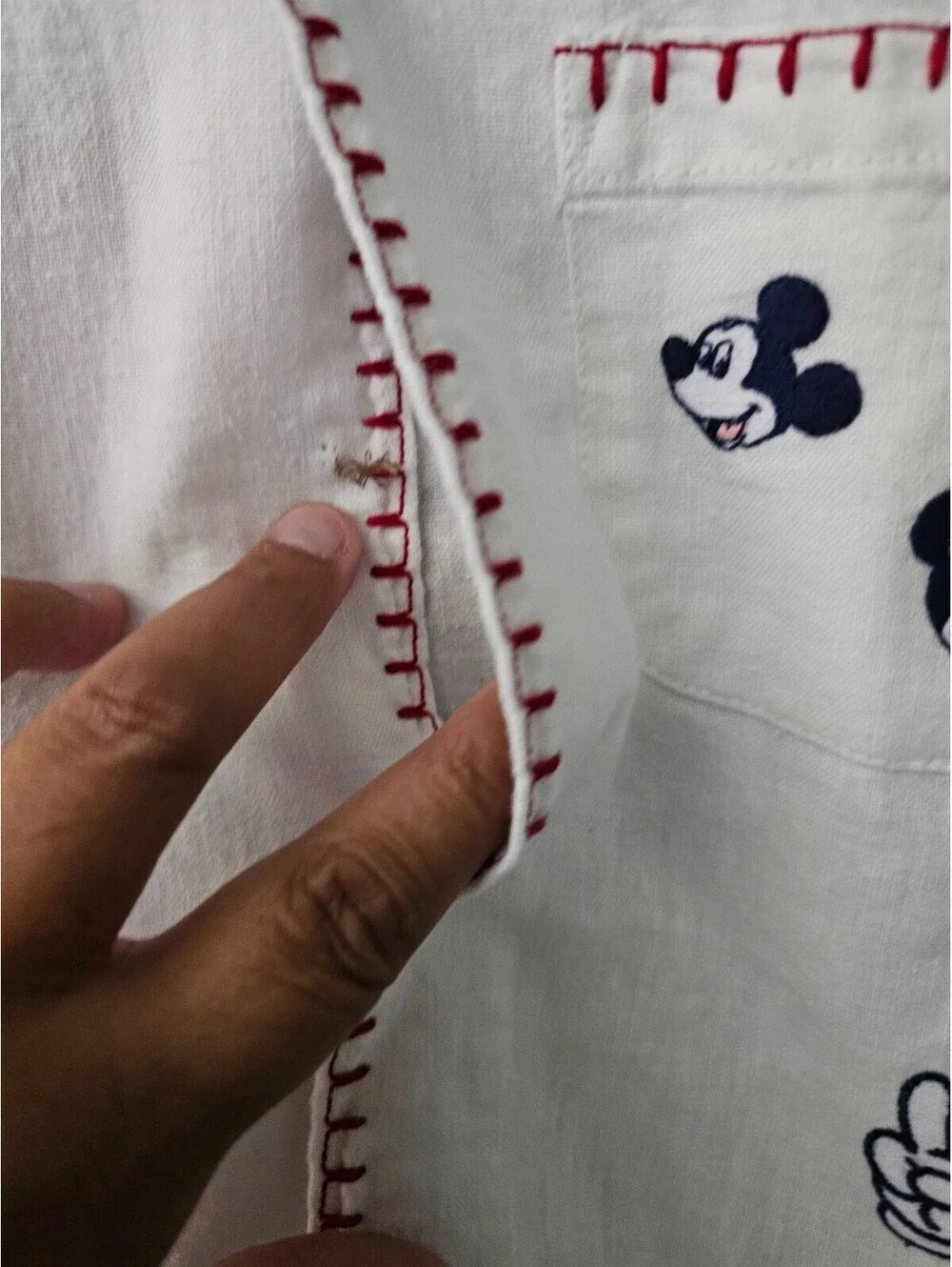 Boy's Old Navy Disney Button Up Shirt Embroidered Mickey Minnie Size Small 6-7